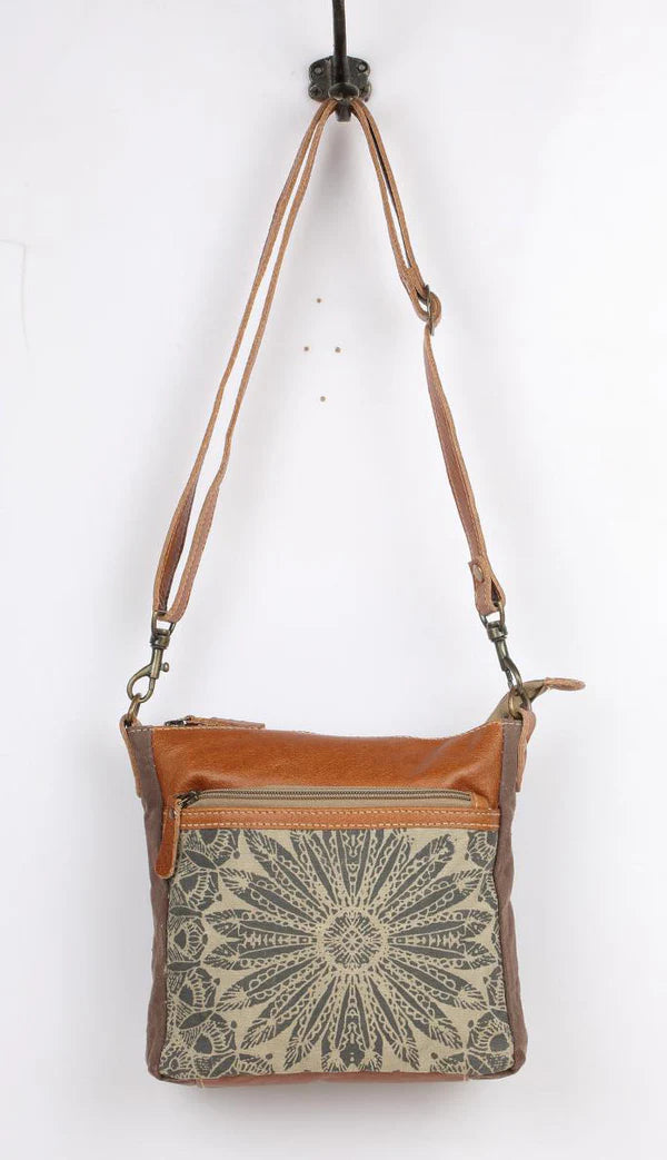Myra Dizzy Circle Small & Crossbody Bag