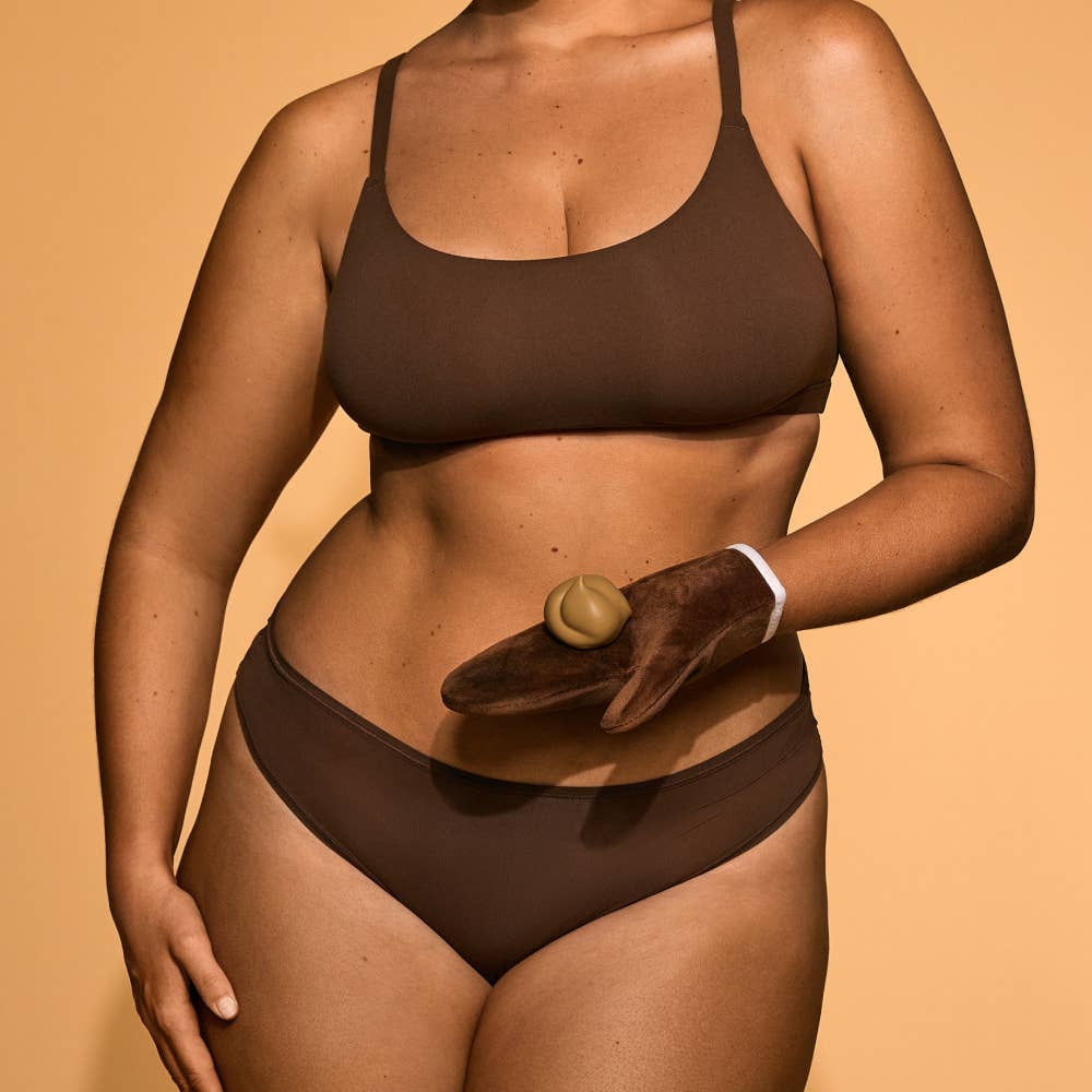 - Dark Self-Tanning Mousse -